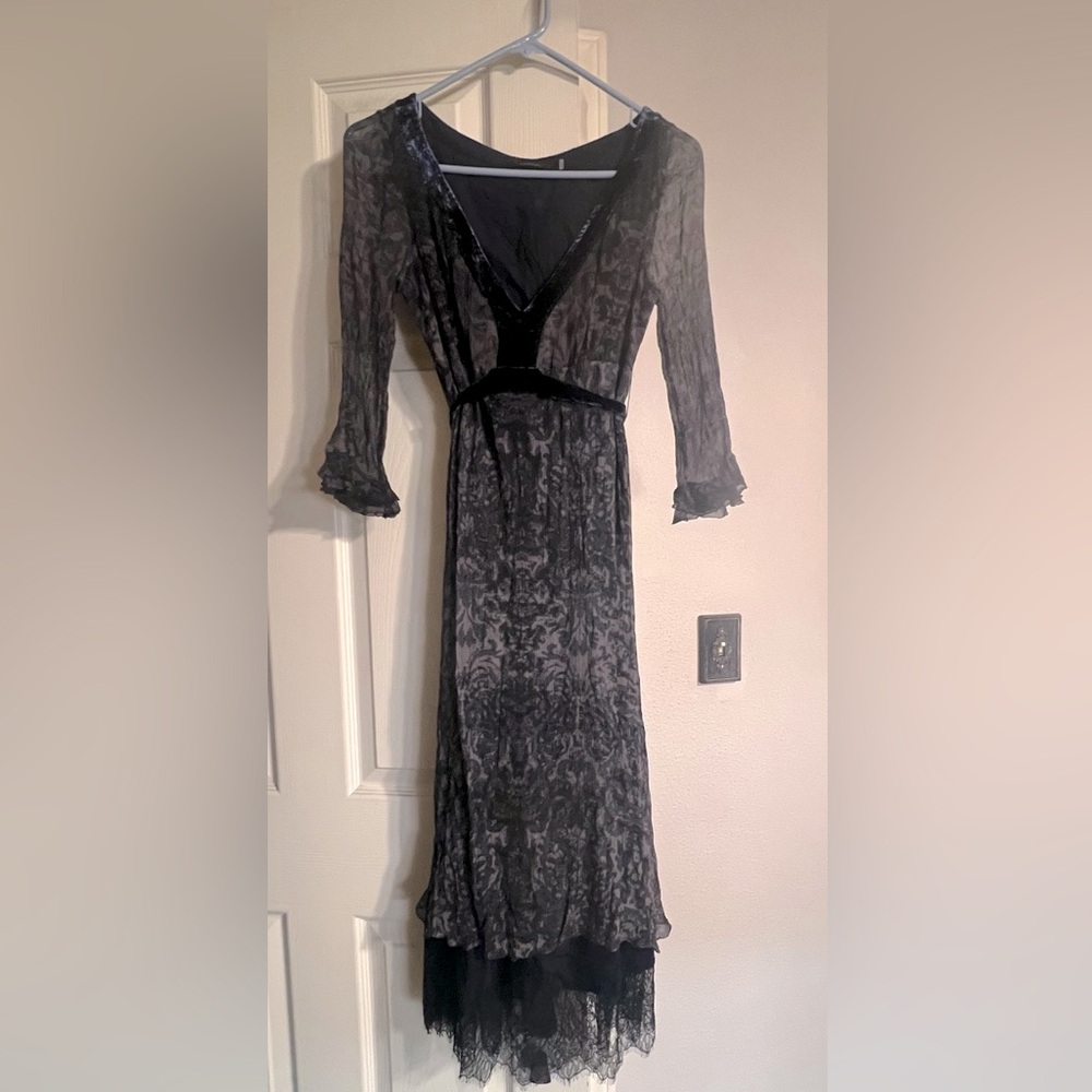 Elie Tahari Black and Blue Lace Dress with Velvet Trim